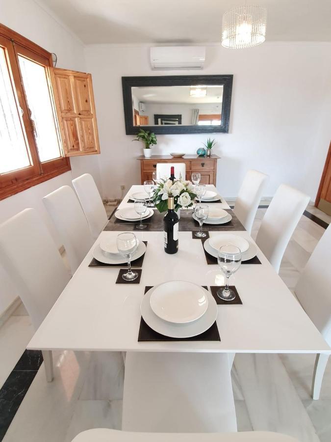Beautiful 5 Bedroom Villa, Sea Views, Private Pool, Estepona Newly Refurbished Kültér fotó