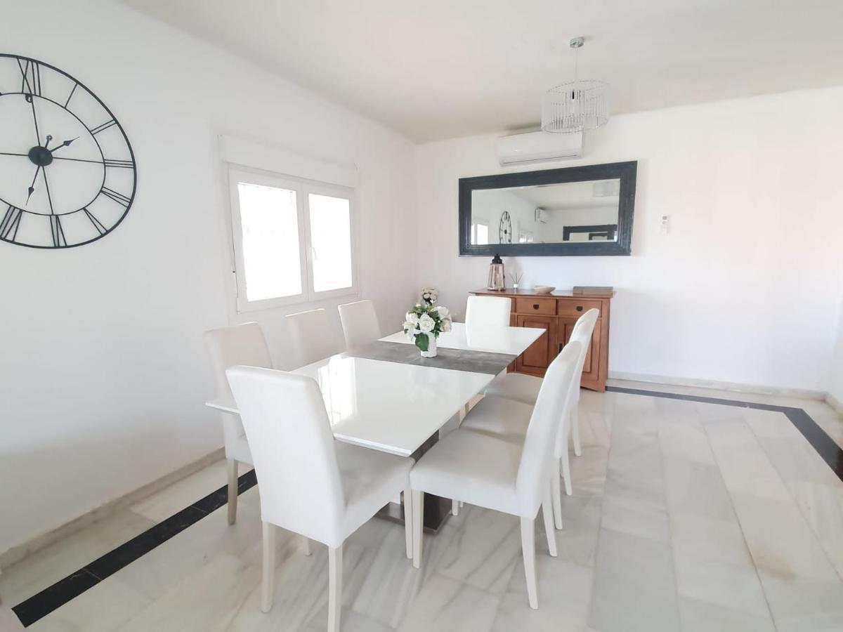 Beautiful 5 Bedroom Villa, Sea Views, Private Pool, Estepona Newly Refurbished Kültér fotó