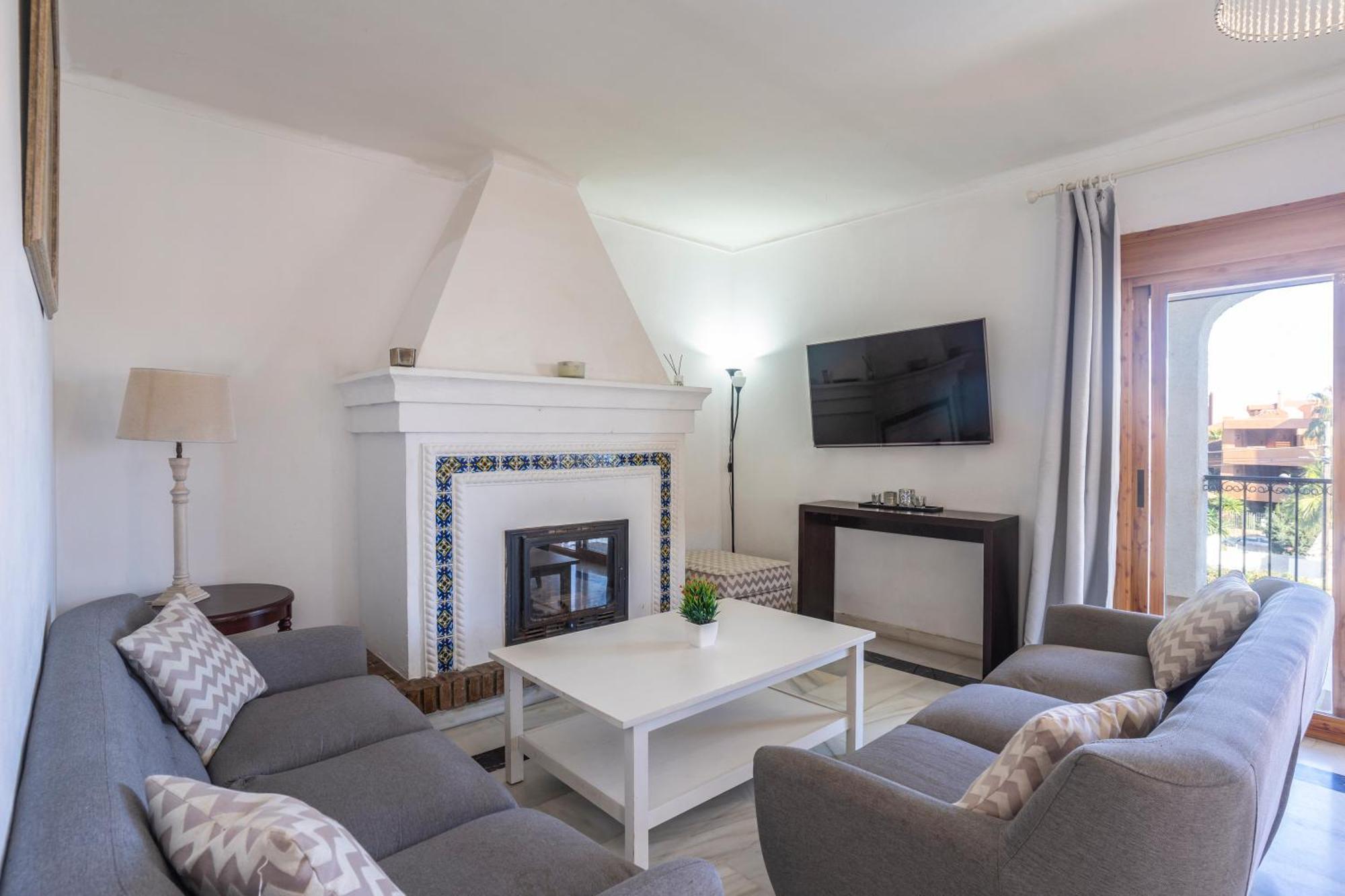 Beautiful 5 Bedroom Villa, Sea Views, Private Pool, Estepona Newly Refurbished Kültér fotó