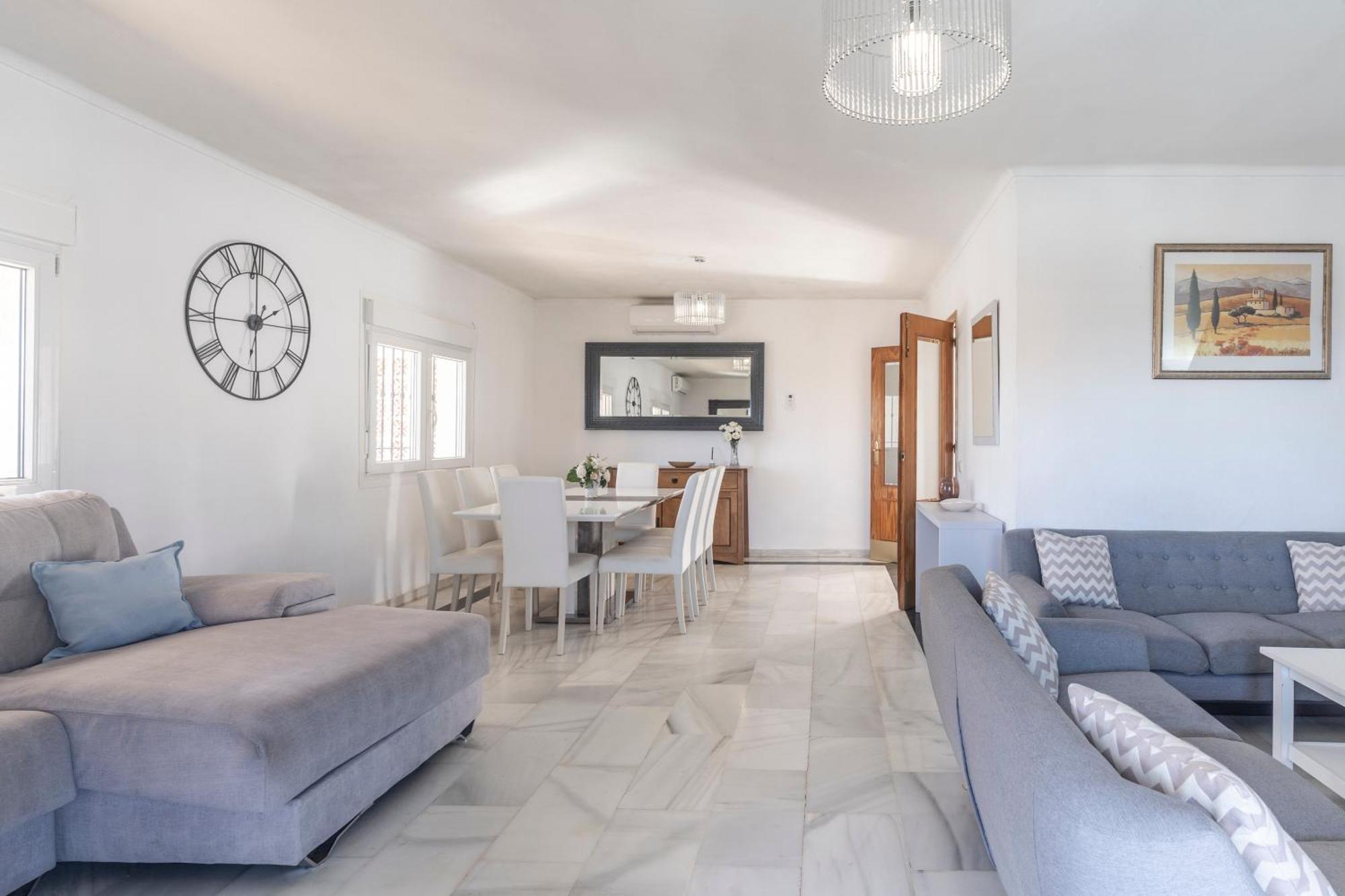 Beautiful 5 Bedroom Villa, Sea Views, Private Pool, Estepona Newly Refurbished Kültér fotó